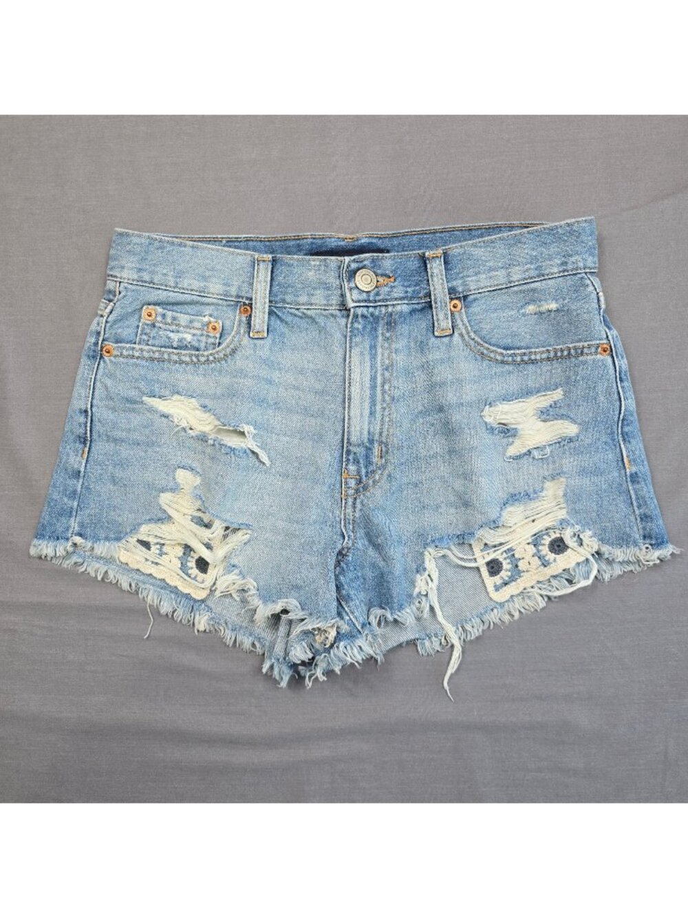 Aeropostale Sz 2 Vintage High Rise Shorty Denim Shorts Distressed Granny Square